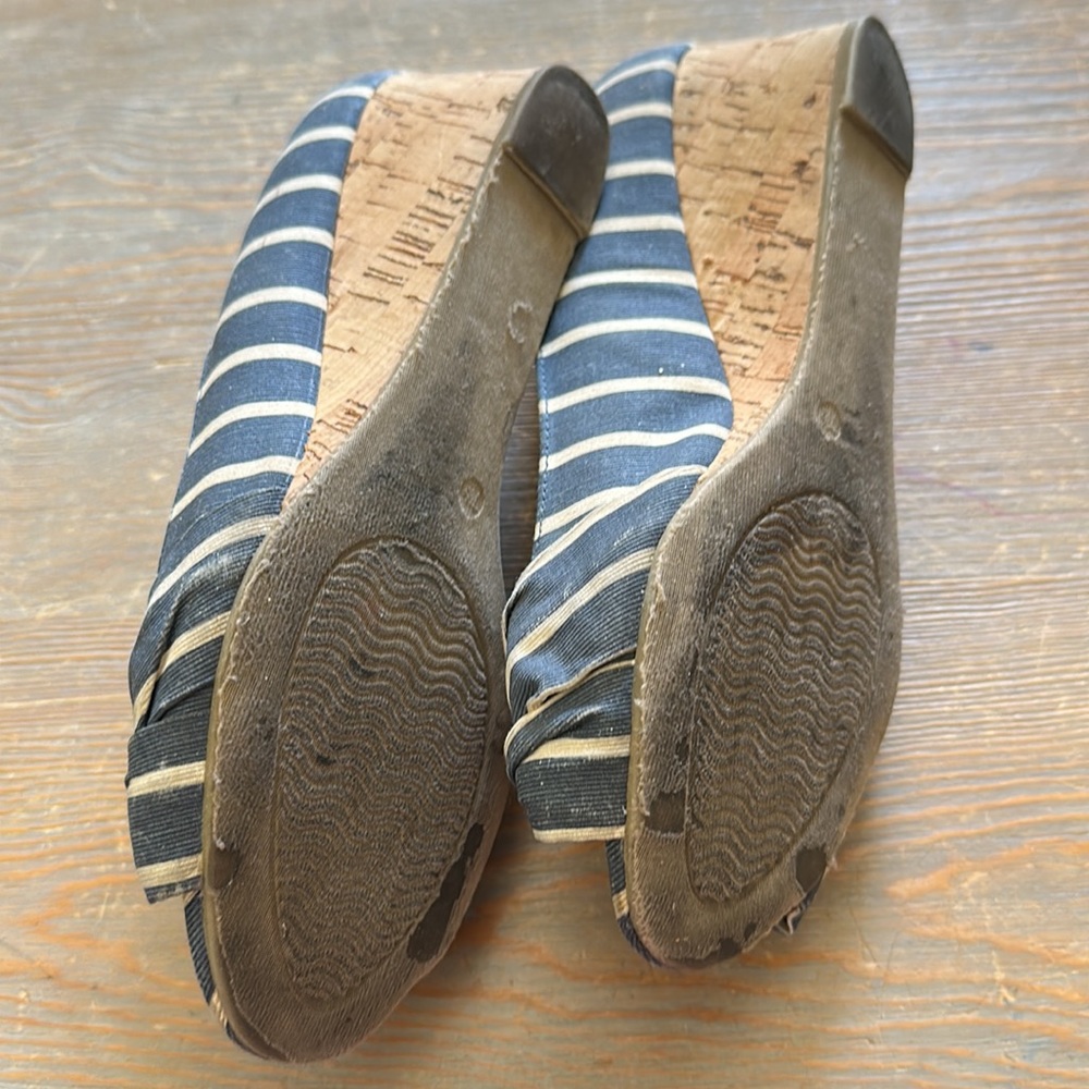 Naturalizer Wedges - Picture 4 of 5